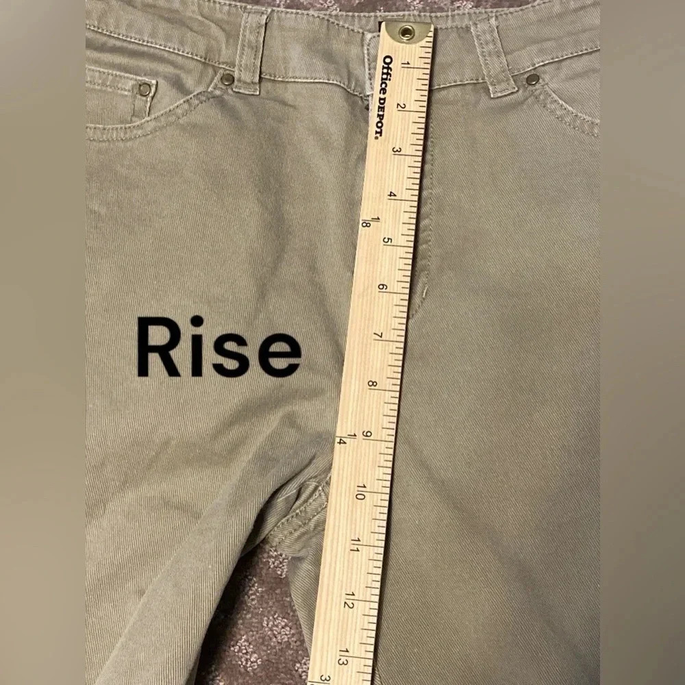 ๐ Jones New York khaki jeans size 8 ๐โ
BIN #14 - Picture 7 of 9